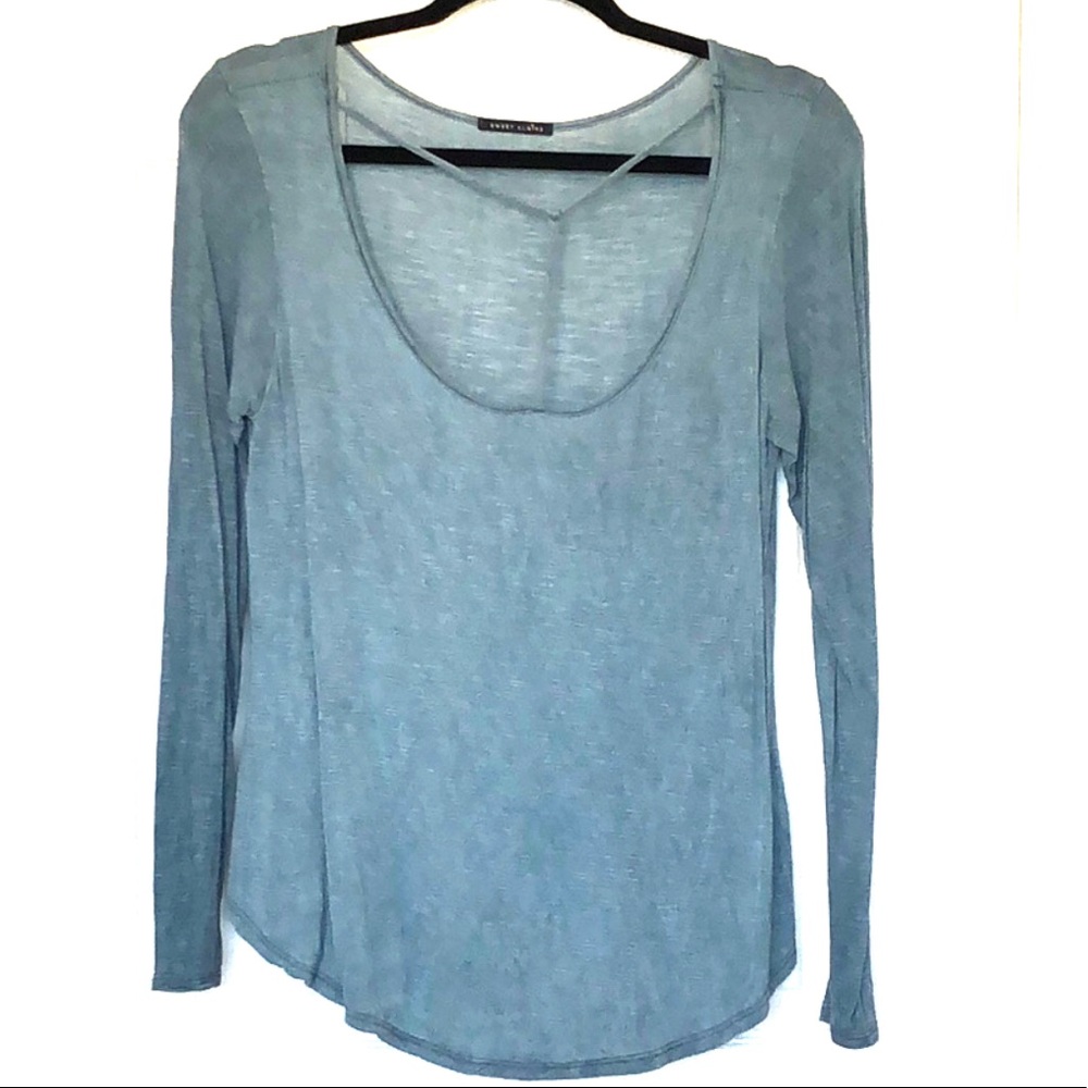NWOT UO 🔹 Long Sleeve Shirt